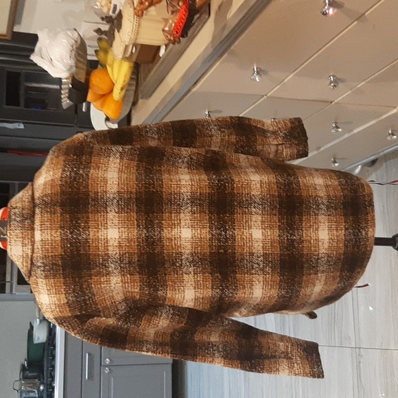 Only shacket - Picture 3 of 8